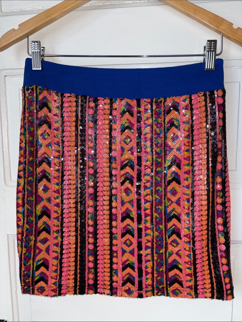 I. MADELINE PATTERN SEQUIN MINI SKIRT